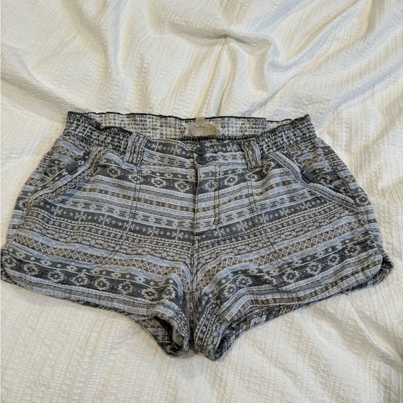 Rewind Shorts Bundle - Picture 2 of 2